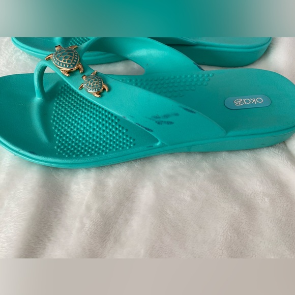 SUMMER Oka-B Sandals, size Large (9M), Turquoise - Picture 5 of 7